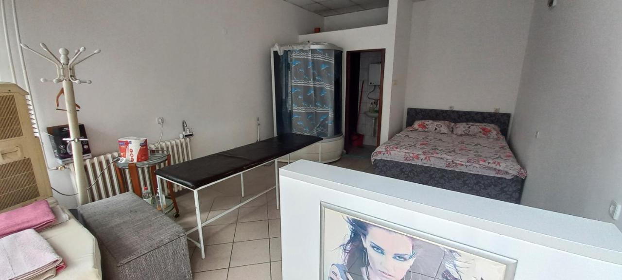 Big Bed, Rumenacka 7 Novi Sad Exterior foto